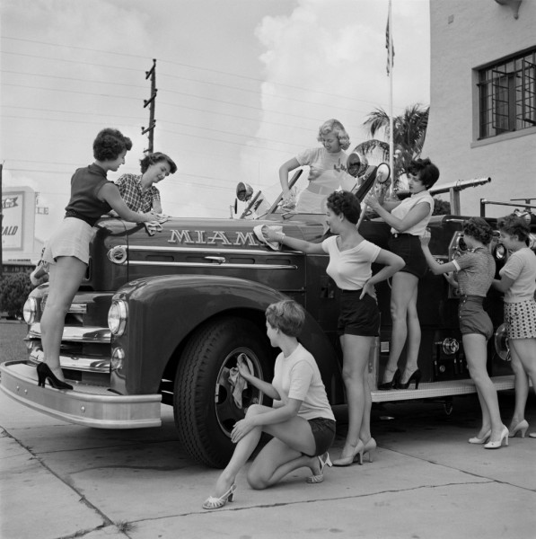 bunny-yeager-pinup-girls-fire-truck